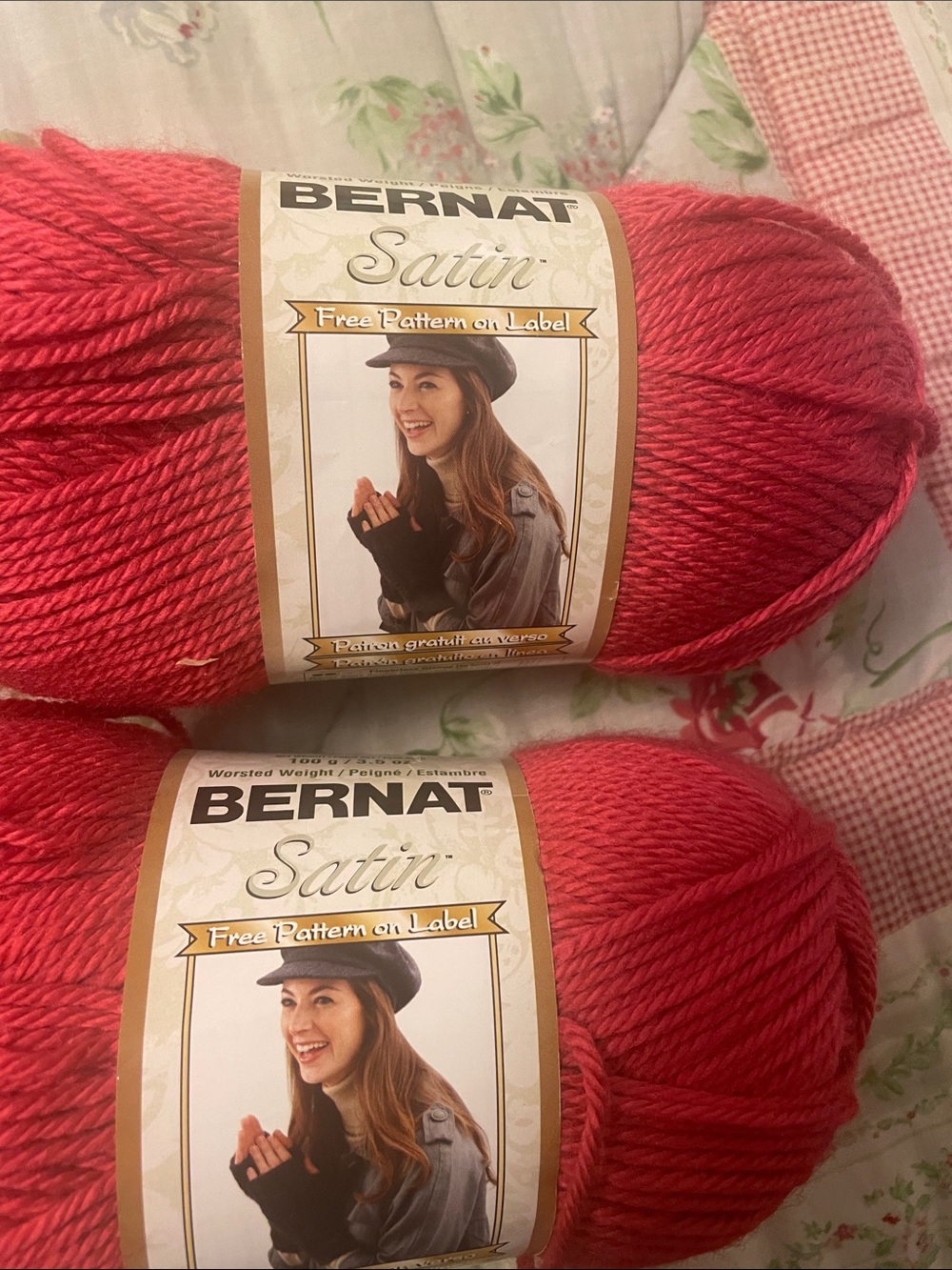 Satin Women's Sweater Yarn - Coral Pink Bernat Satin 2 Skiens